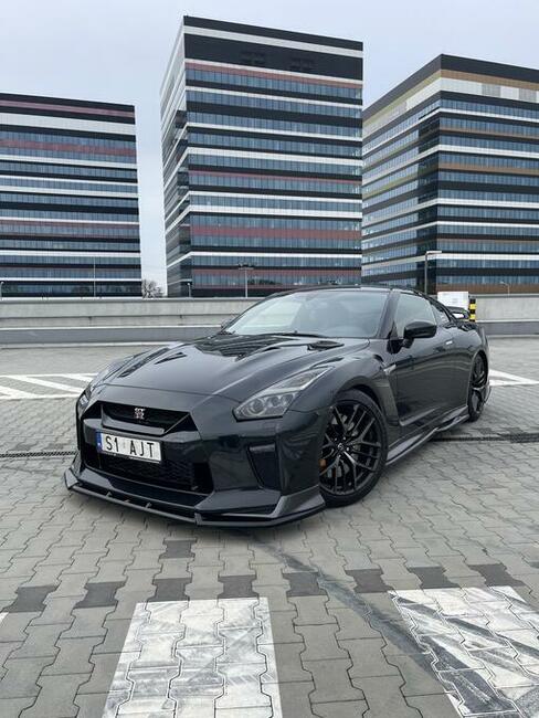 Nissan GTR R35 - Wynajem z prywatnym szoferem na ślub/wesele