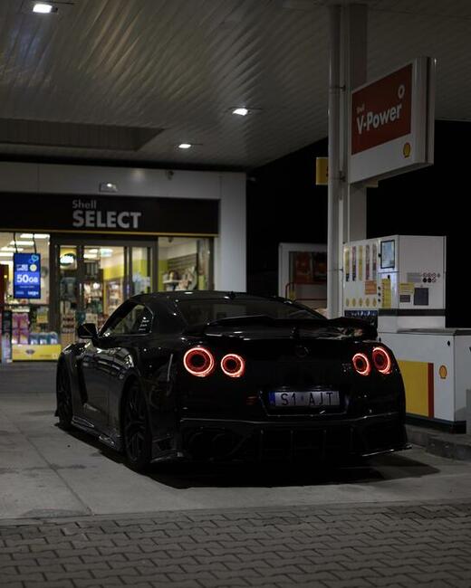 Nissan GTR R35 - Wynajem z prywatnym szoferem na ślub/wesele