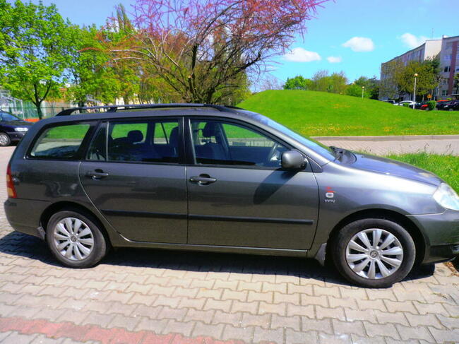 TOYOTA COROLLA KOMBI