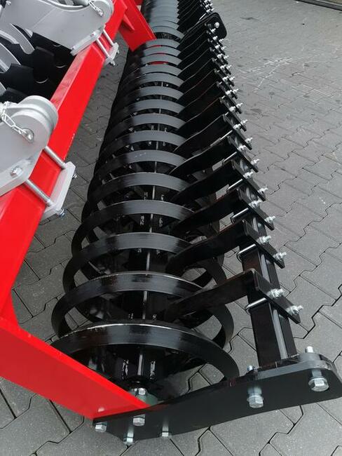 BRONA talerzowa 4 M hydrauliczna Zabiel 2025