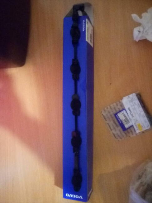 Volvo S60 D5 185KM rok 2006 po lifcie LISTWA SWIRLE CIEGNO