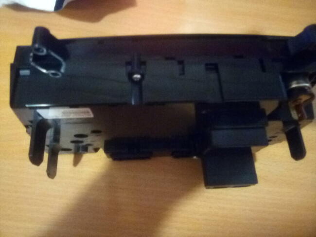 Volvo S60 D5 185KM rok 2006 PANEL KLIMATYZACJI