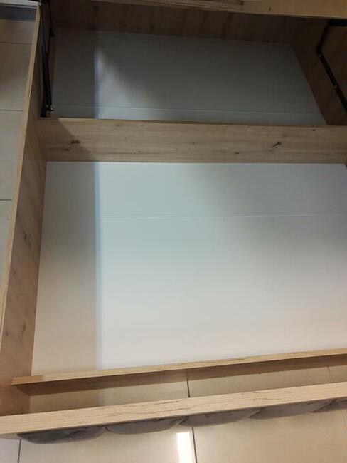 Nowoczesne łóżko Royal II ze stelażem i pojemnikiem