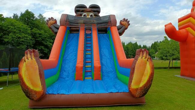 Dmuchańc Dmuchana zjeżdzalnia wesele festyn impreza urodziny