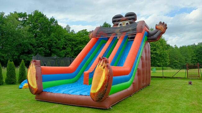 Dmuchańc Dmuchana zjeżdzalnia wesele festyn impreza urodziny