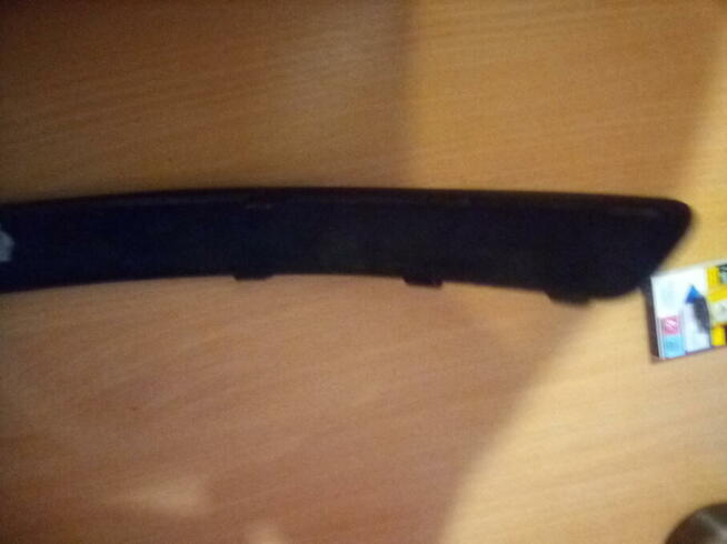 Volvo S60 rok 2006 listwy zderzaka przod stan bdb czarne