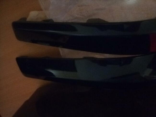 Volvo S60 rok 2006 listwy zderzaka TYŁ!! czarne stan bdb