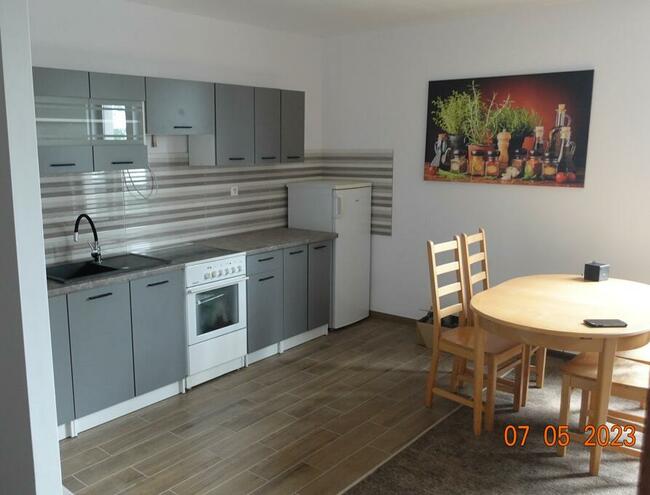 Apartament w domu nad jeziorem (100 m) - do zamieszkania