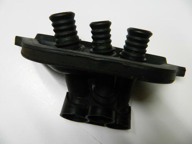 Króciec nagrzewnicy BMW 3 E36 Klimatyzacja