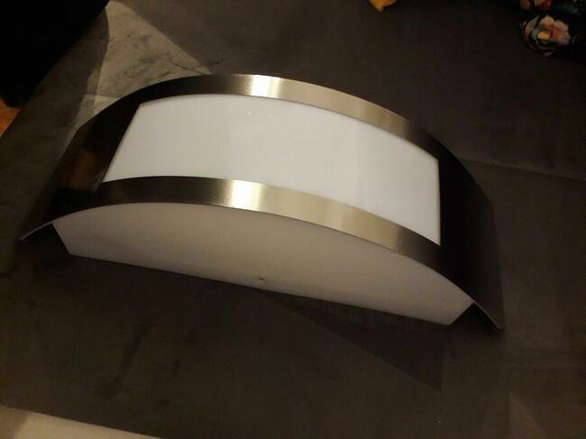 lampa kinkiet z żarówką