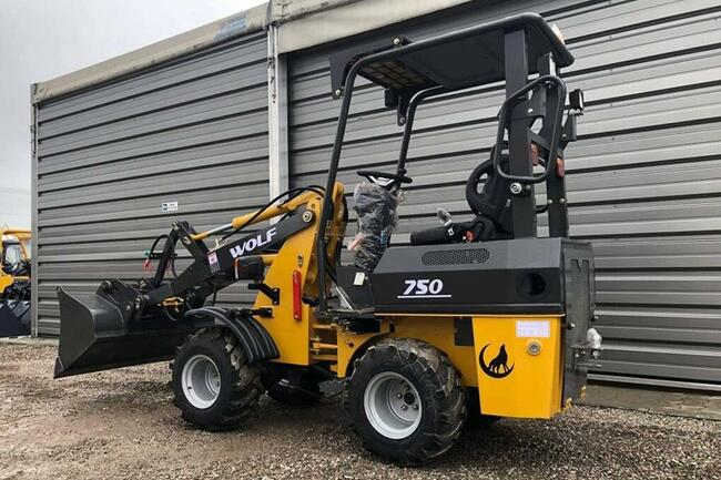 Ładowarka przegubowa WOLF MINI 750