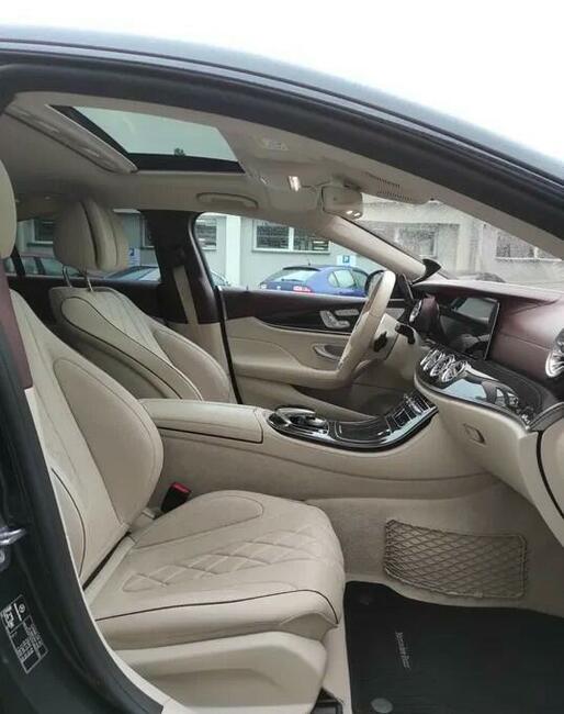 Na sprzedaż Mercedes Benz CLS 400d 4Matic z 2018 roku.