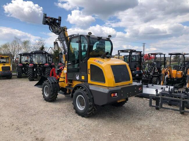 Ładowarka teleskopowa z kabiną, fabrycznie nowa WOLF 816T