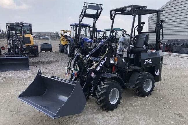 Ładowarka przegubowa WOLF MINI 750