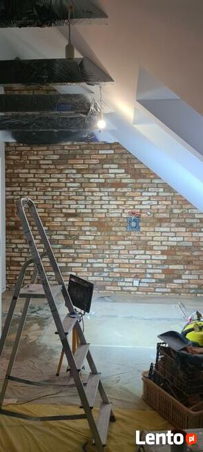 Płytka z cegły rozbiórkowej