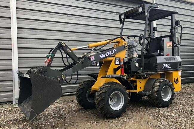 Ładowarka przegubowa WOLF MINI 750