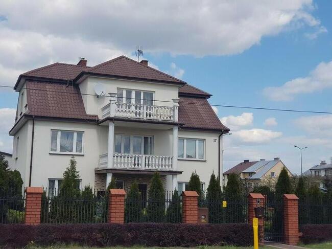 Dom w dobrej lokalizacji