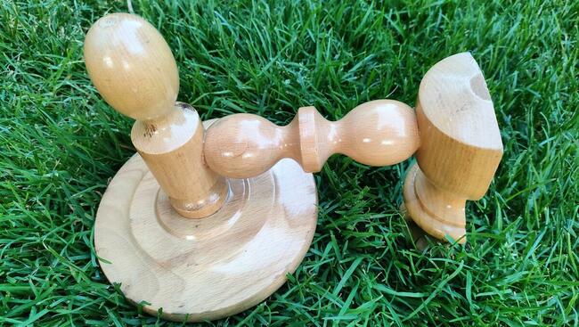 Kwietnik drewniany na ścianę.