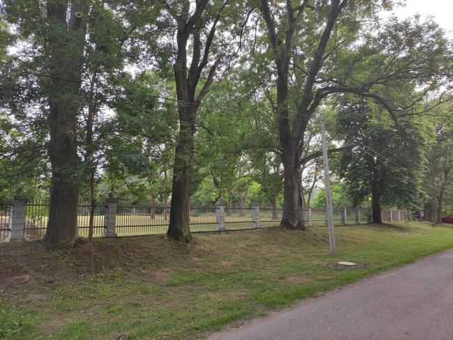 Sprzedam działkę pod dom w Oblesie