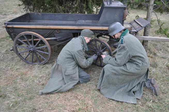 Wojsko armia wóz taborowy wojna 1938 wojenny THUN i kuchnia