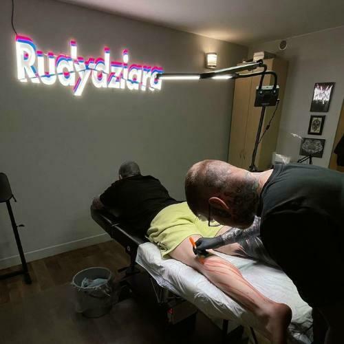 Reklama świetlna w formie neonu ledowego