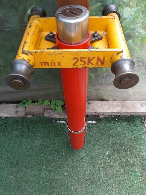 Podnośnik kanałowy