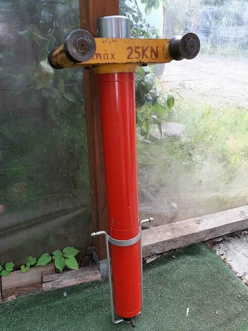 Podnośnik kanałowy