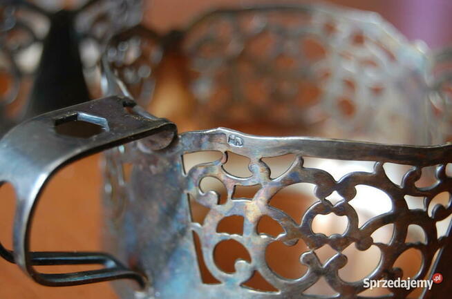 Dwa stare koszyczki na szklanki. Posrebrzane, platerowane.