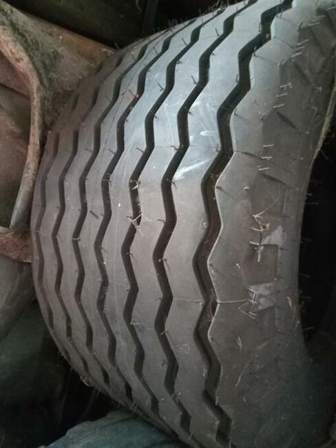 Sprzedam opona nowa do beczkowozu