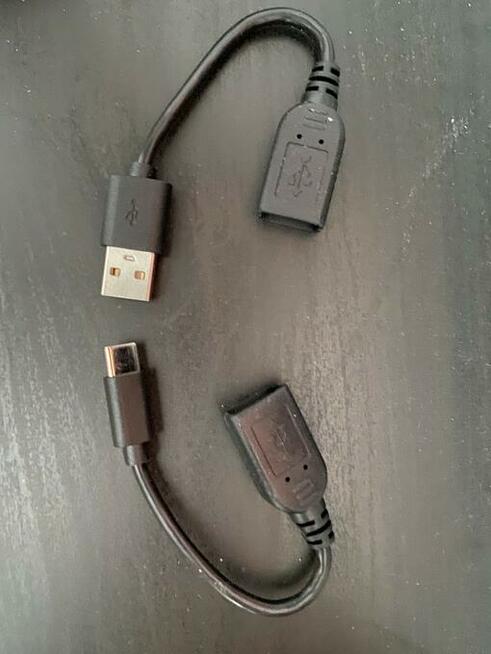 Bezprzewodowy CarPlay adapter do radia samochodowego