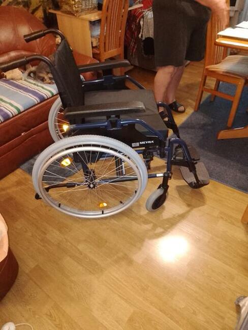 Sprzedam wózek inwalidzki nowy 700 zł do negocjacji