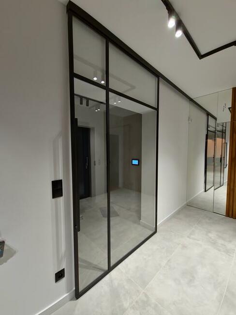 Przeszklenia loft, stalowo-szklane, drzwi i ścianki metalowe