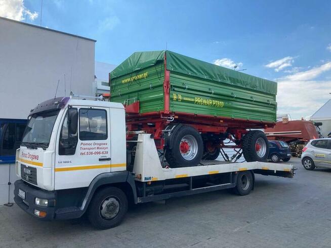Transport maszyn rolniczych budowlanych Laweta Pomoc drogowa