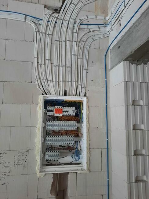 Elektryk, instalacje elektryczne, solidny, tani