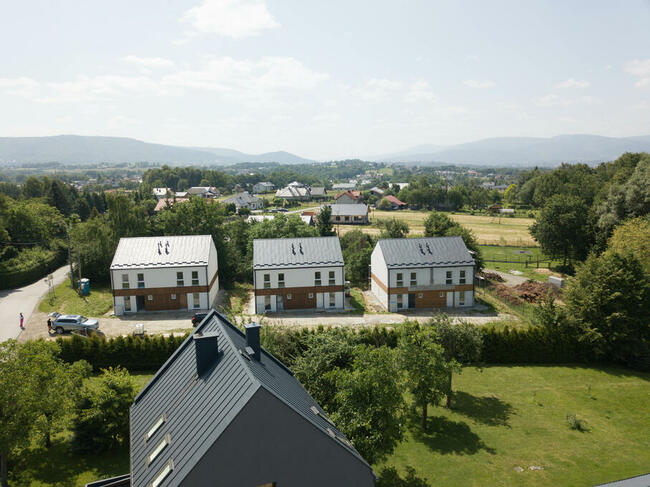Sprzedaż , trzy domy bliżniacze /sześć mieszkań /B-B / Hał.