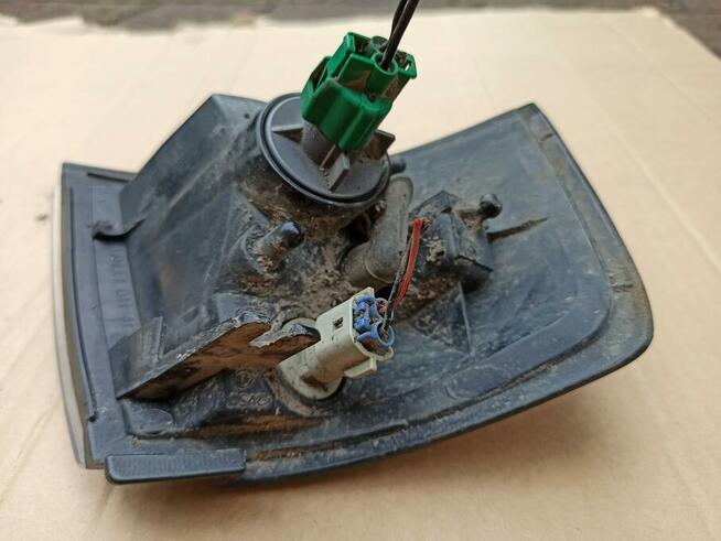 Mazda Demio 1 I 96-00 Migacz Kierunkowskaz lewy prawy przód