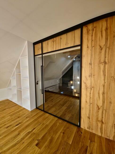 Przeszklenia loft, stalowo-szklane, drzwi i ścianki metalowe