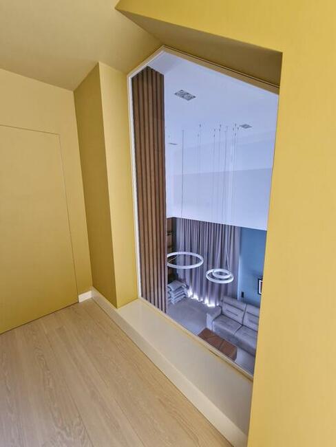 Przeszklenia loft, stalowo-szklane, drzwi i ścianki metalowe