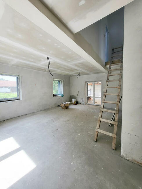 Piękny dom na sprzedaż w Wysoka Strzyżowska