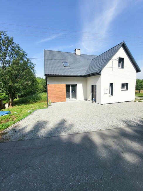 Piękny dom na sprzedaż w Wysoka Strzyżowska