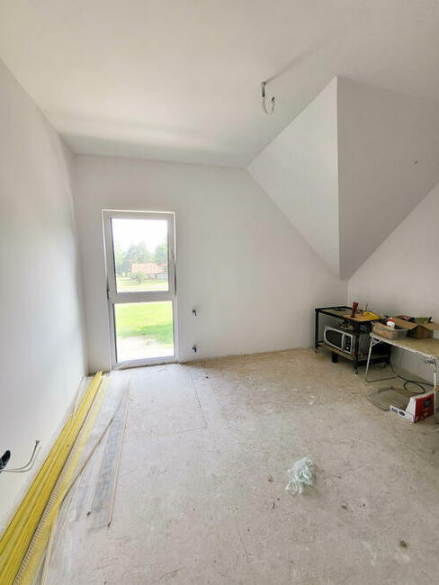 Piękny dom na sprzedaż w Wysoka Strzyżowska