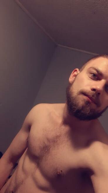 Szukam dojrzałej kobiety co lubi młode wysportowane ciało