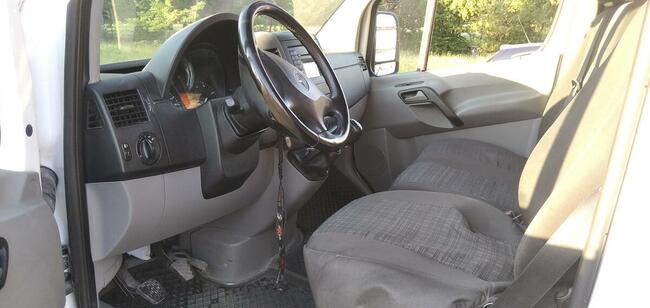 Mercedes Benz Sprinter 210