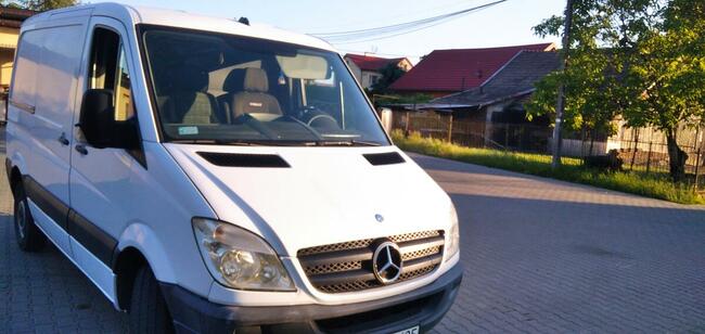 Mercedes Benz Sprinter 210