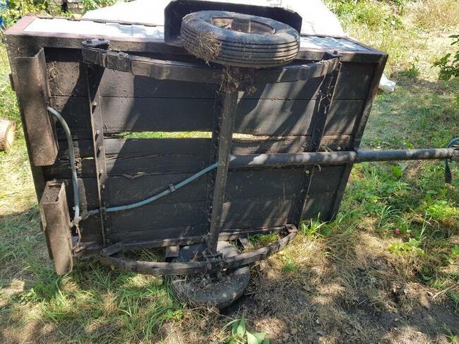 Przyczepka samochodowa