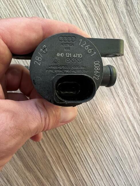 4H0121671D , audi OE 4H0121671D , zawór sterujący płynu chł.