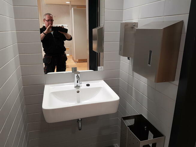 hydraulika ,elektryka oraz pomocnika zatrudnię pilnie