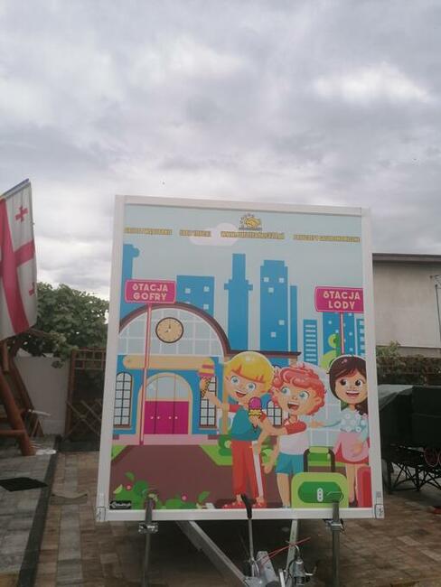 Do sprzedaży Nowa wyposażona przyczepa gastronomiczna