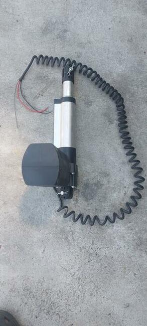 Siłownik elektryczny 24v MADE: SWISS - Szwajcaria