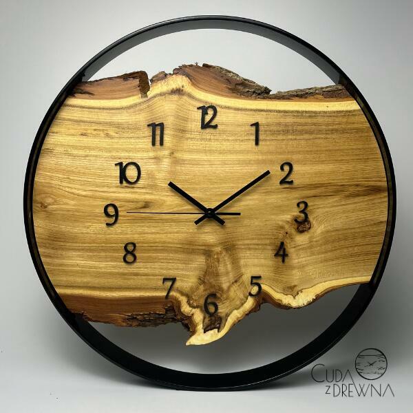 Wyjątkowy egzemplarz zegara ściennego